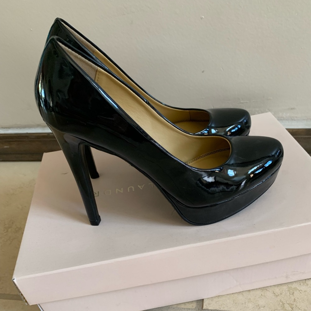 New Black Chinese Laundry Size 7 Heels